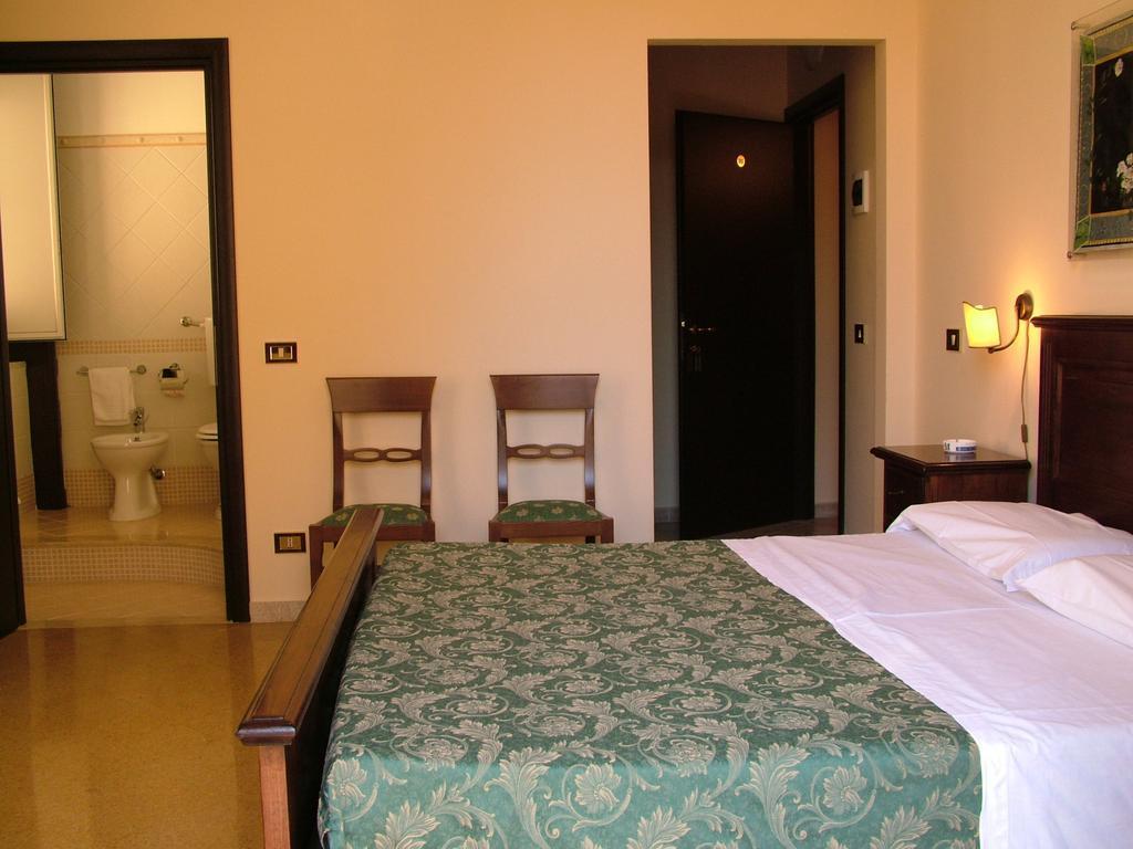 Hotel Del Centro Palermo Room photo